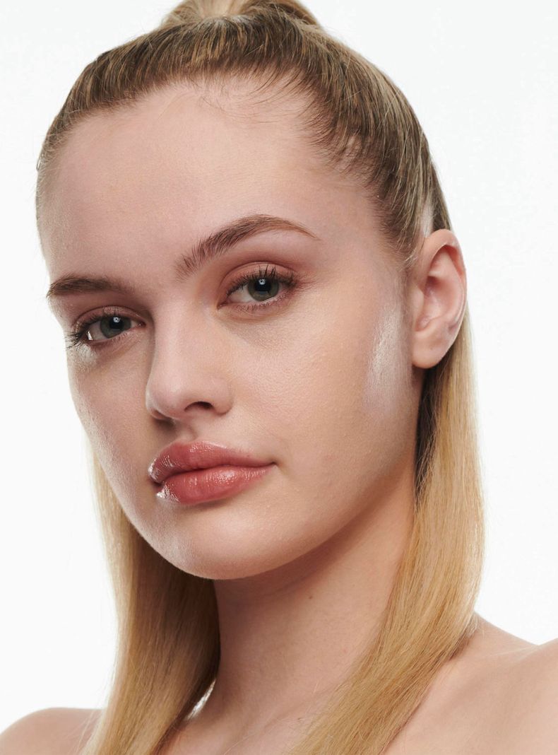 Base de Maquillaje M·A·C Studio Radiance Serum Powered Foundation N11 30 ml-3