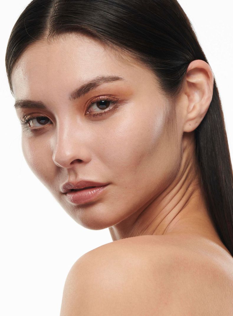 Base de Maquillaje M·A·C Studio Radiance Serum Powered Foundation N12 30 ml-3