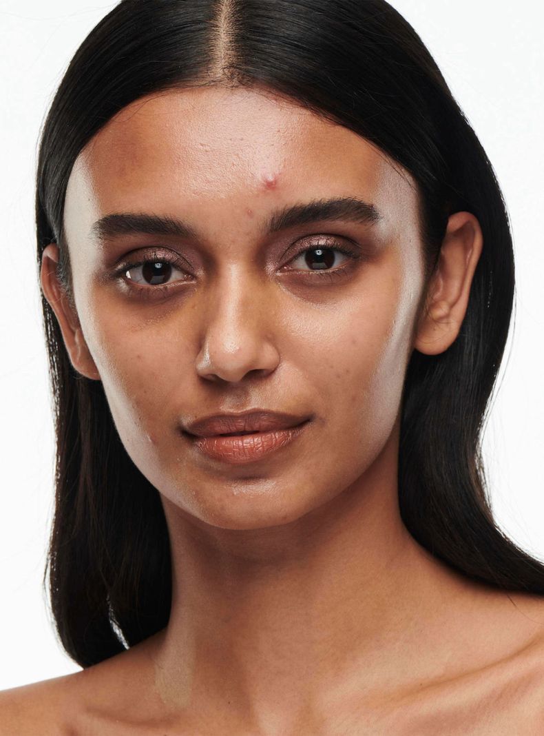 Base de Maquillaje M·A·C Studio Radiance Serum Powered Foundation C4.5 30 ml-2