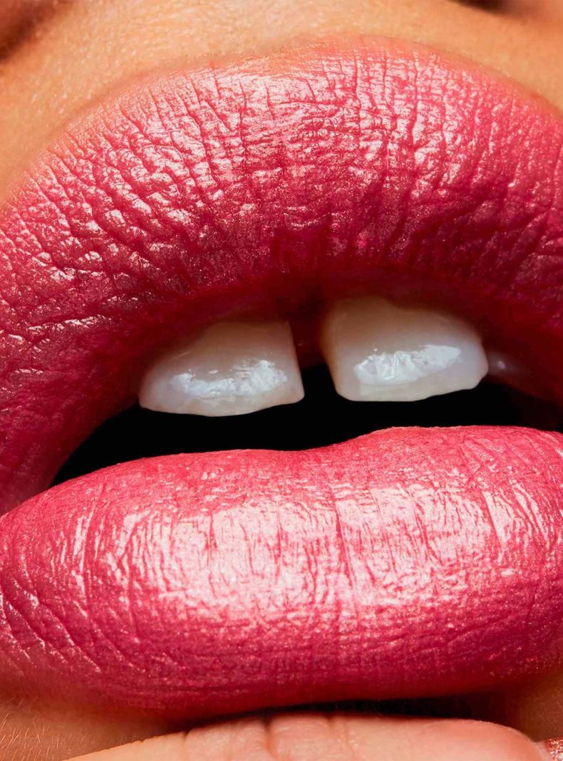 Labial Frost Lipstick Bombshell-3