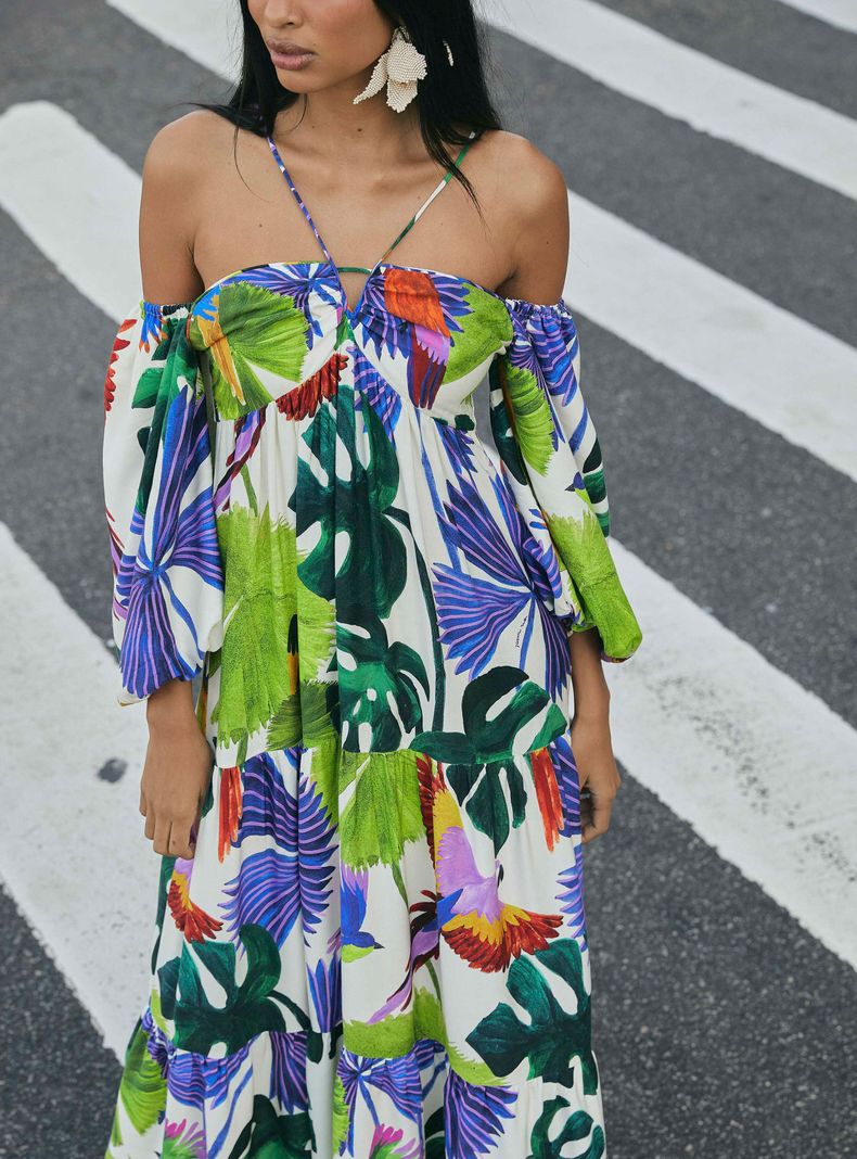Vestido Halter con Mangas
