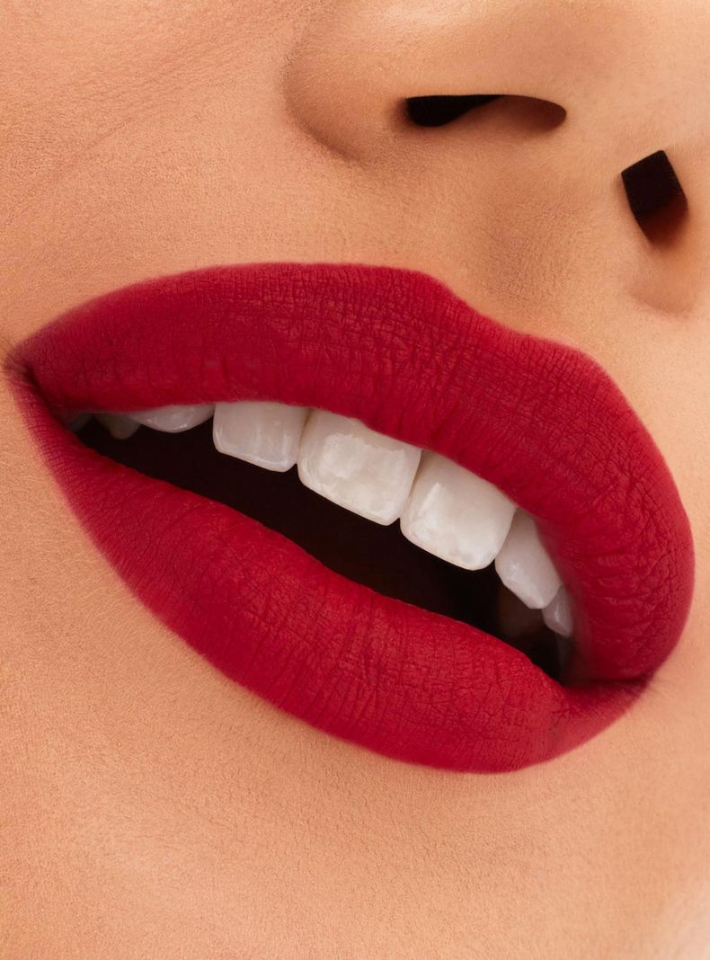 Labial M·A·C Locked Kiss Lipstick Ruby True 1.8 g-4