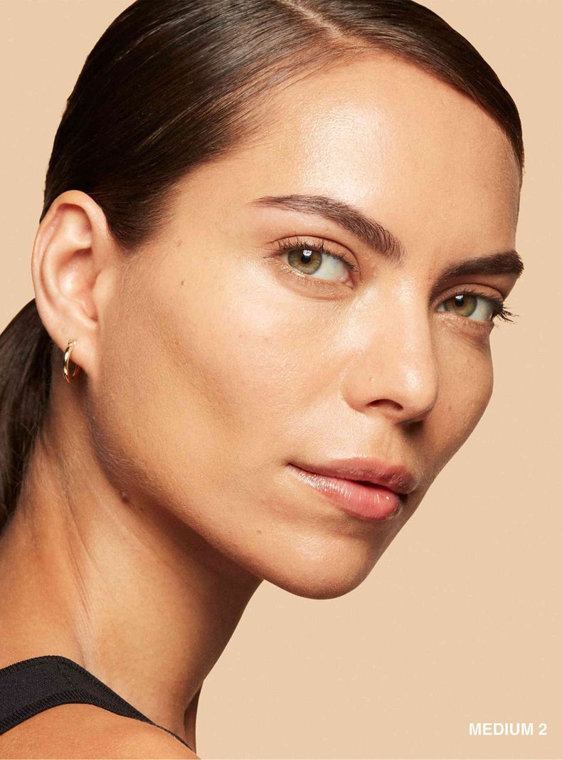 Tinte Hidratante Vitamin Enriched Skin Tint SPF 15 Medium2-3