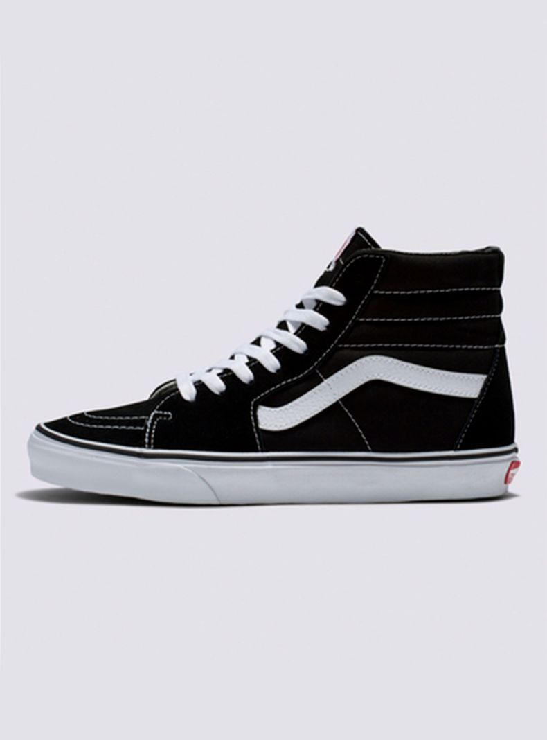 Zapatilla Urbana Black UA Sk8-Hi Mujer-1