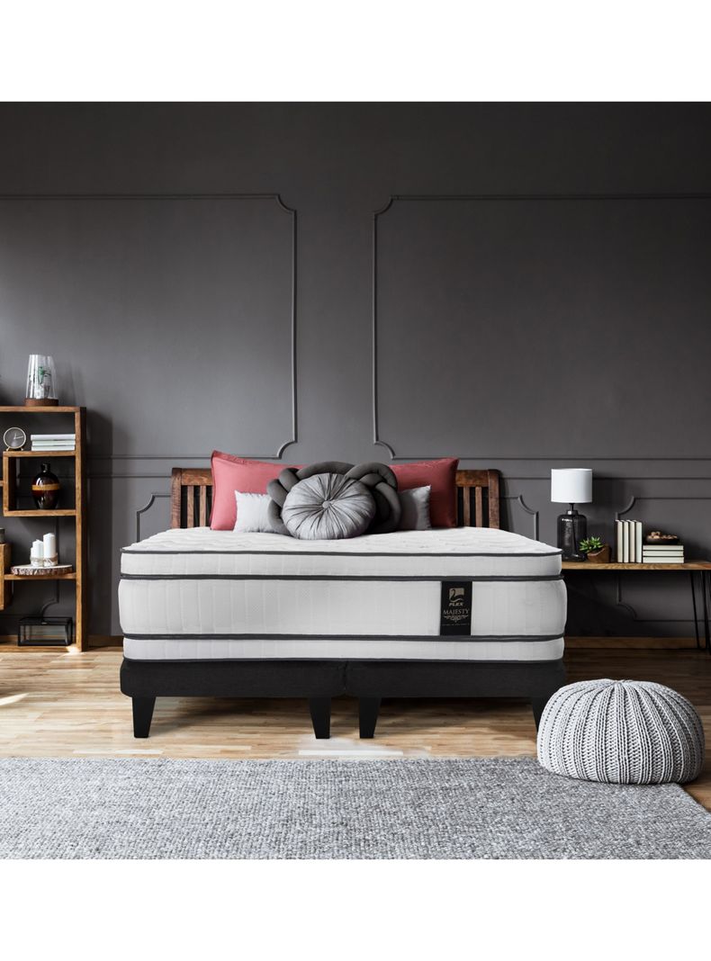 Cama Europea Majesty King + Respaldo Gris + Velador Roma-5