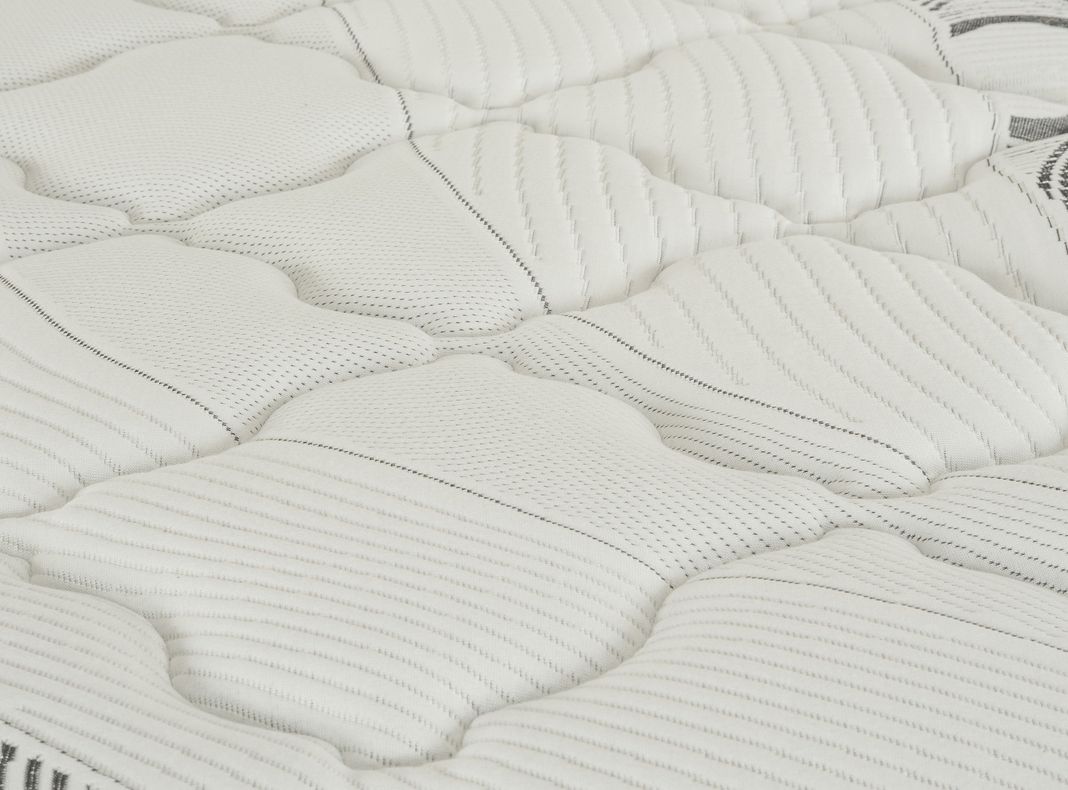 Cama Europea One 2 Plazas Base Dividida + Almohadas Viscoelásticas-3