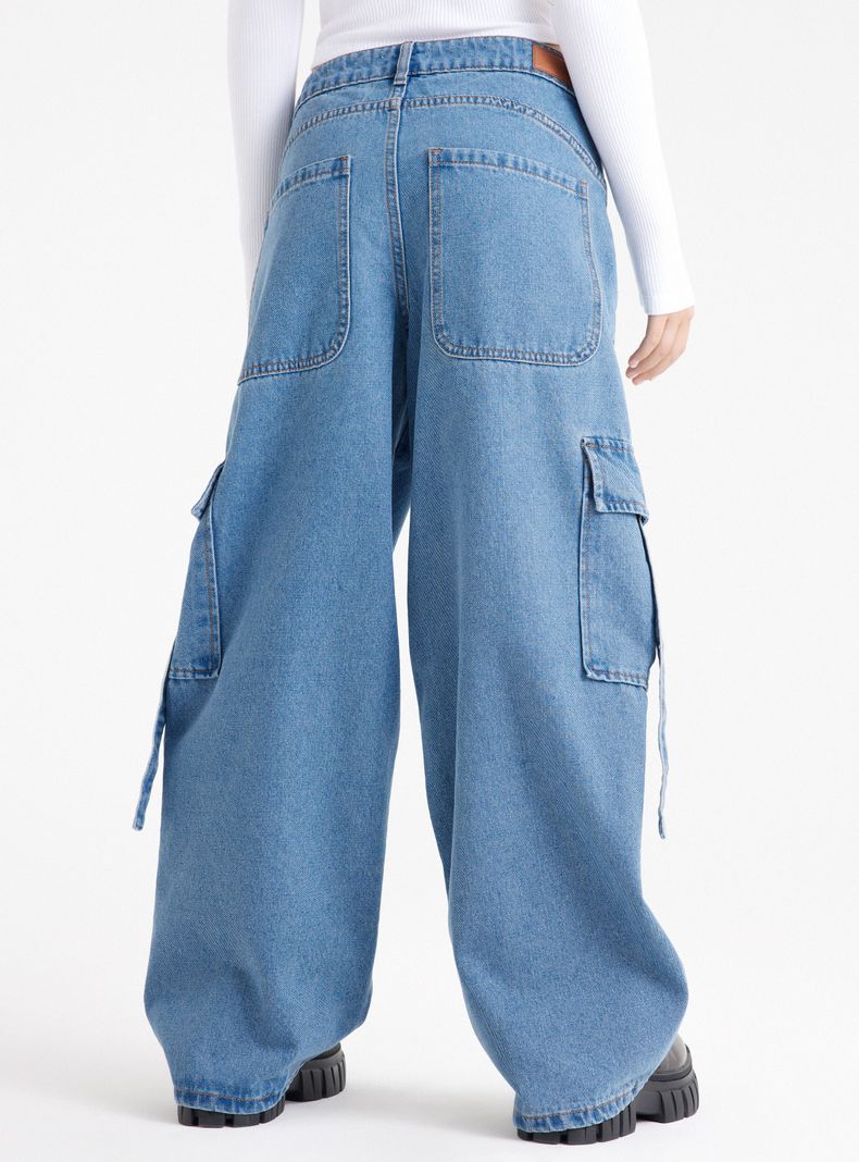 Jeans Bolsillos Cargo Con Straps-1