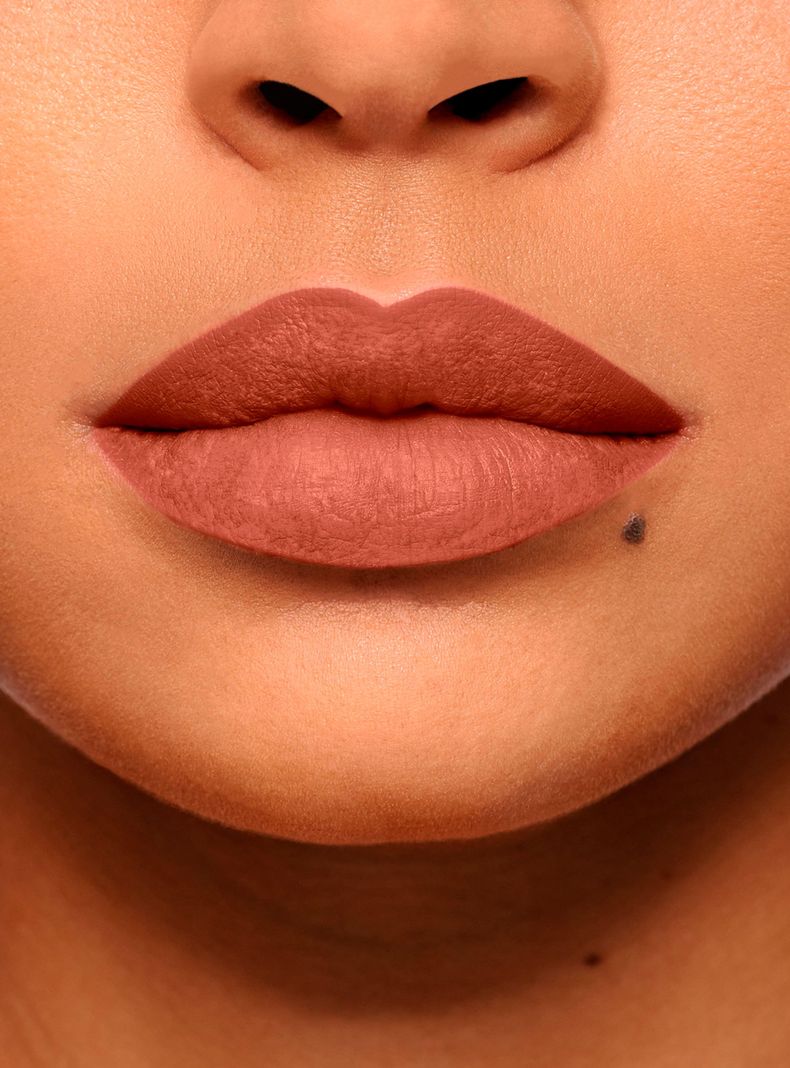 Labial Color Riche Intense Volume Matte 550 Le Nude Unapologetic 2.1 ml-3