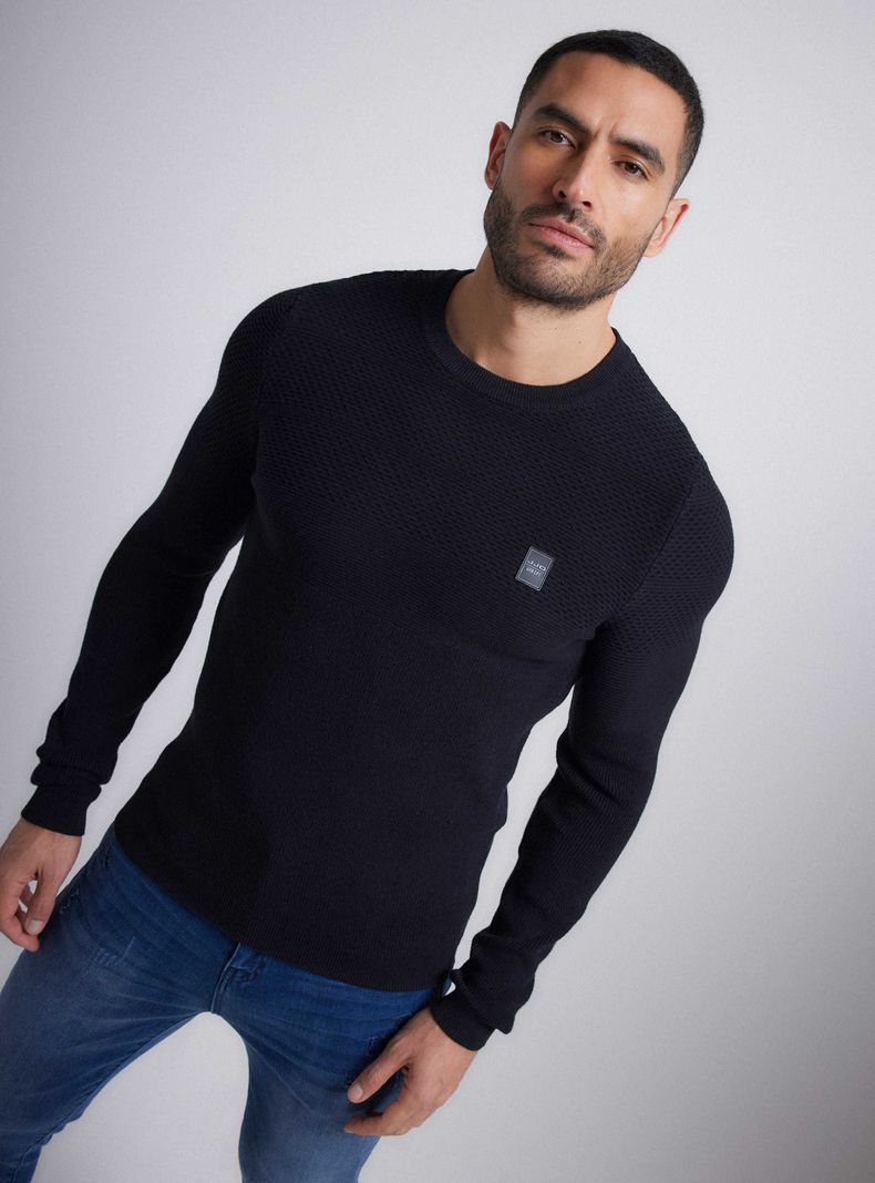 Sweater Multipunto Calce Ajustado