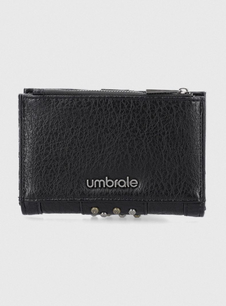 Billetera con Tachas