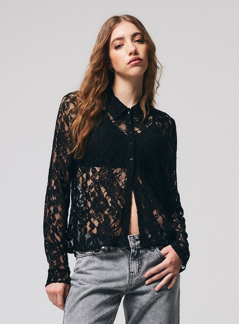 Blusa Encaje con Botones