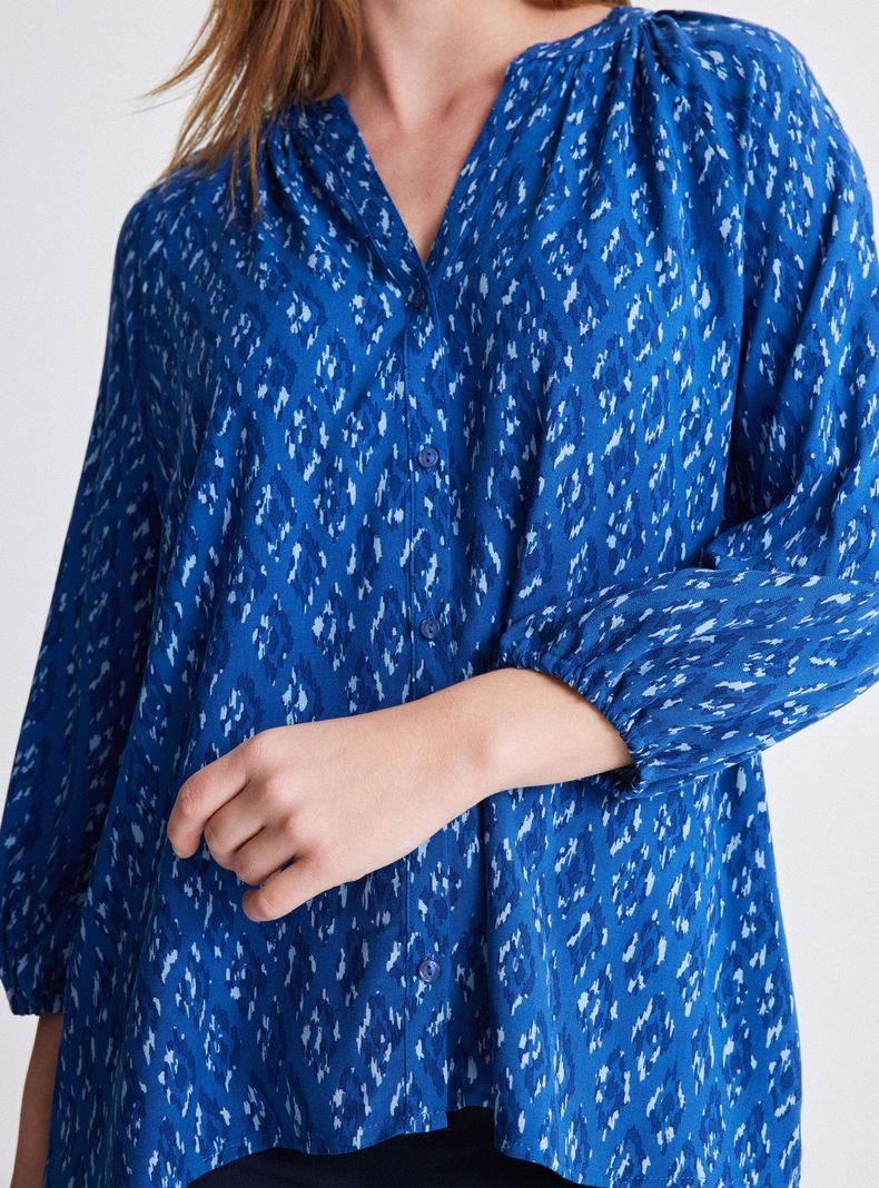 Blusa Estampada Cuello V Manga Tres Cuartos-3