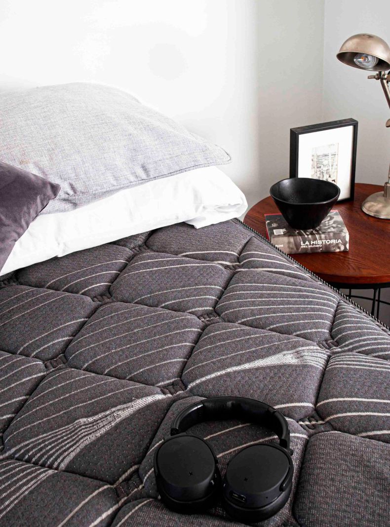 Cama Europea Black Súper King-5