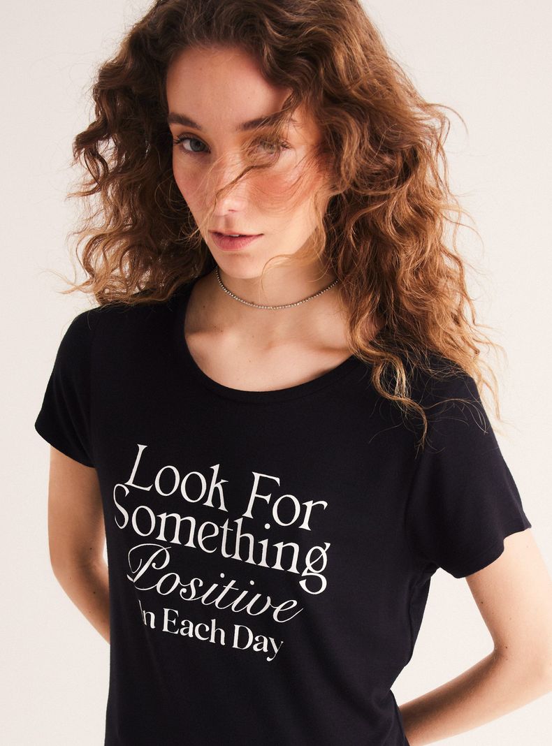 Polera Print Frontal Look Positive-2