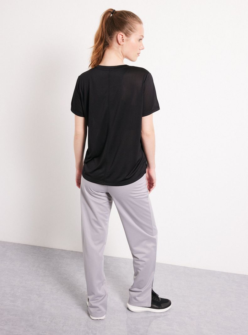 Polera Técnica Con Diseño Tono Sobre Tono-5