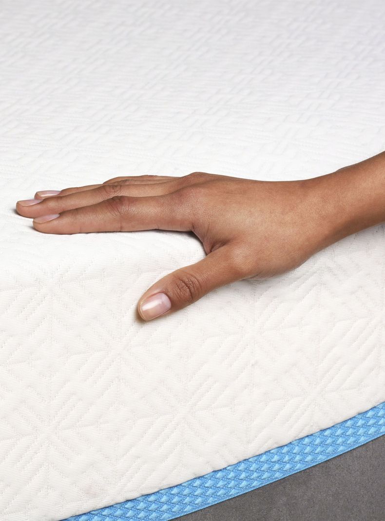 Cama Europea Alaska King + Respaldo Miro Alpino-5