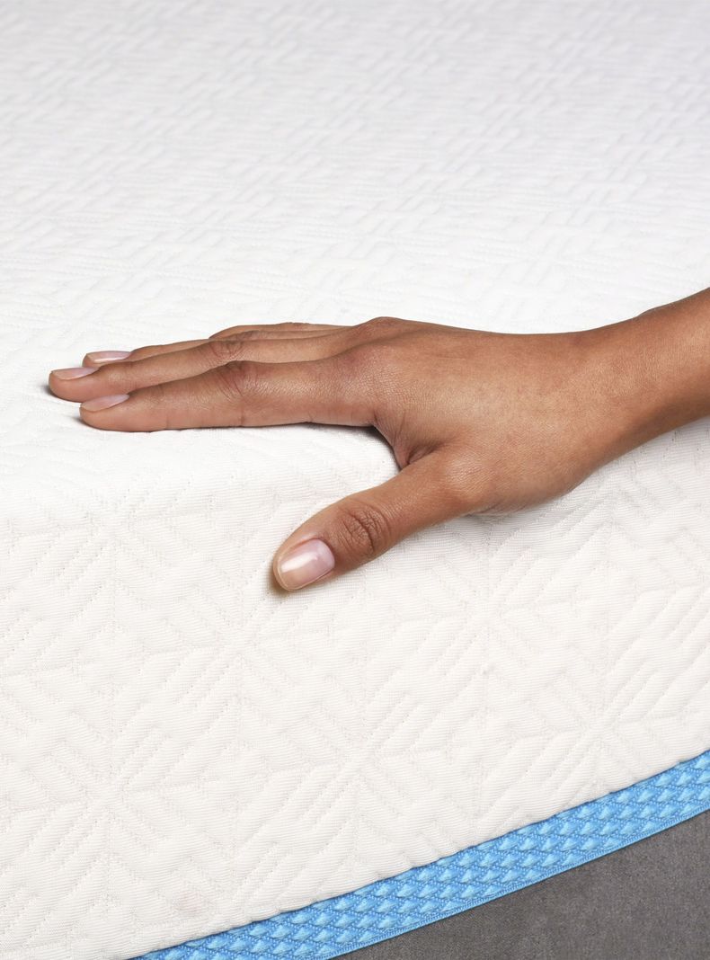 Cama Europea Alaska King + Respaldo Miro Olivo-5