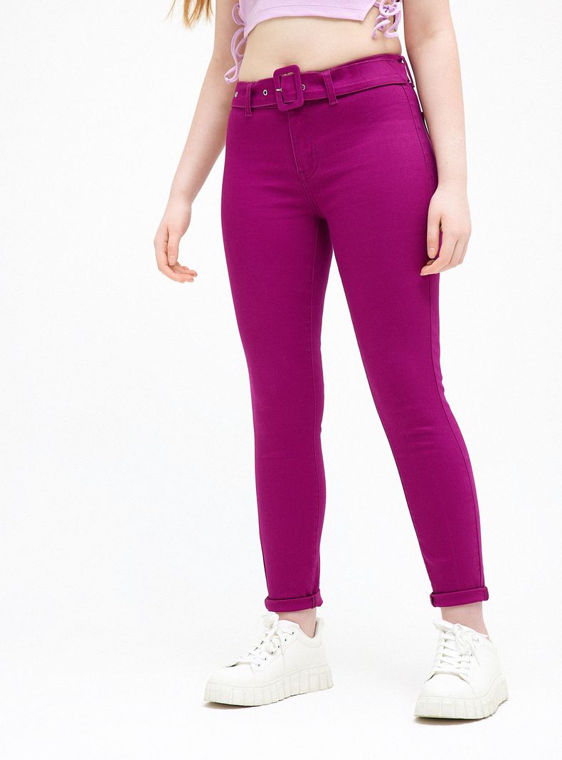 Jeans Con Cinturón Color Tiro Alto-0