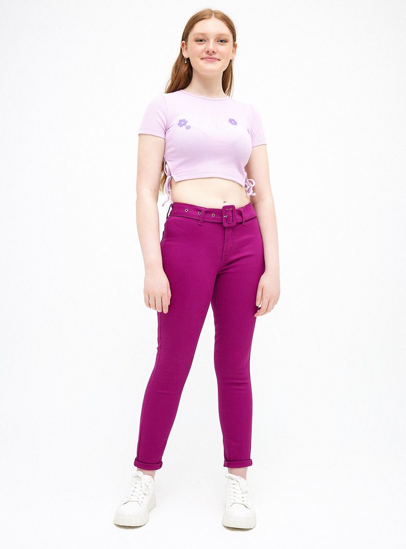 Jeans Con Cinturón Color Tiro Alto-3