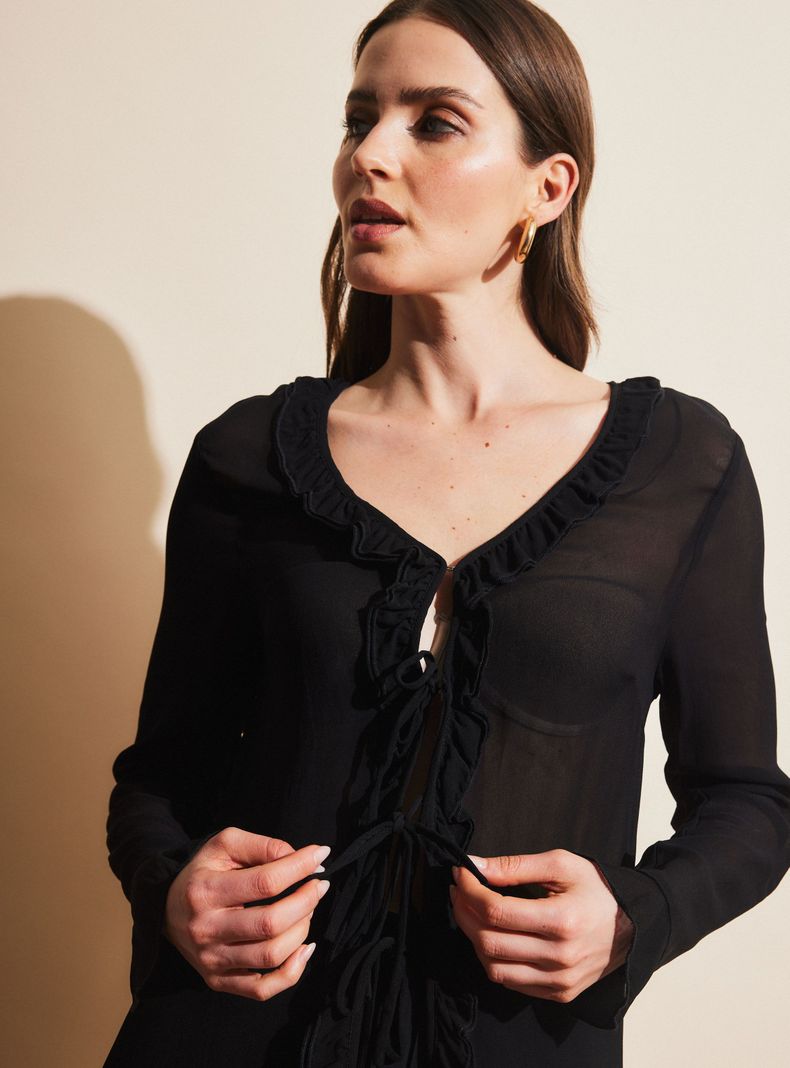 Blusa con Amarra y Vuelo en Cuello-2