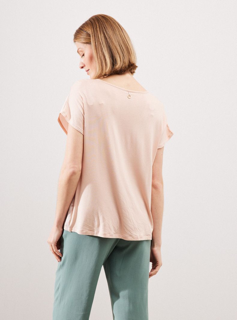 Polera Satinada Cuello con Cruce en V-1