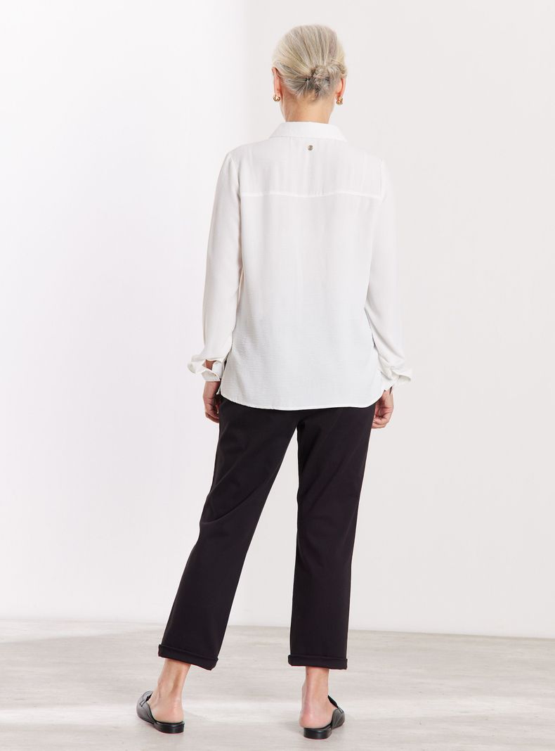 Blusa Botones Perla y Bolsillos Parche-5
