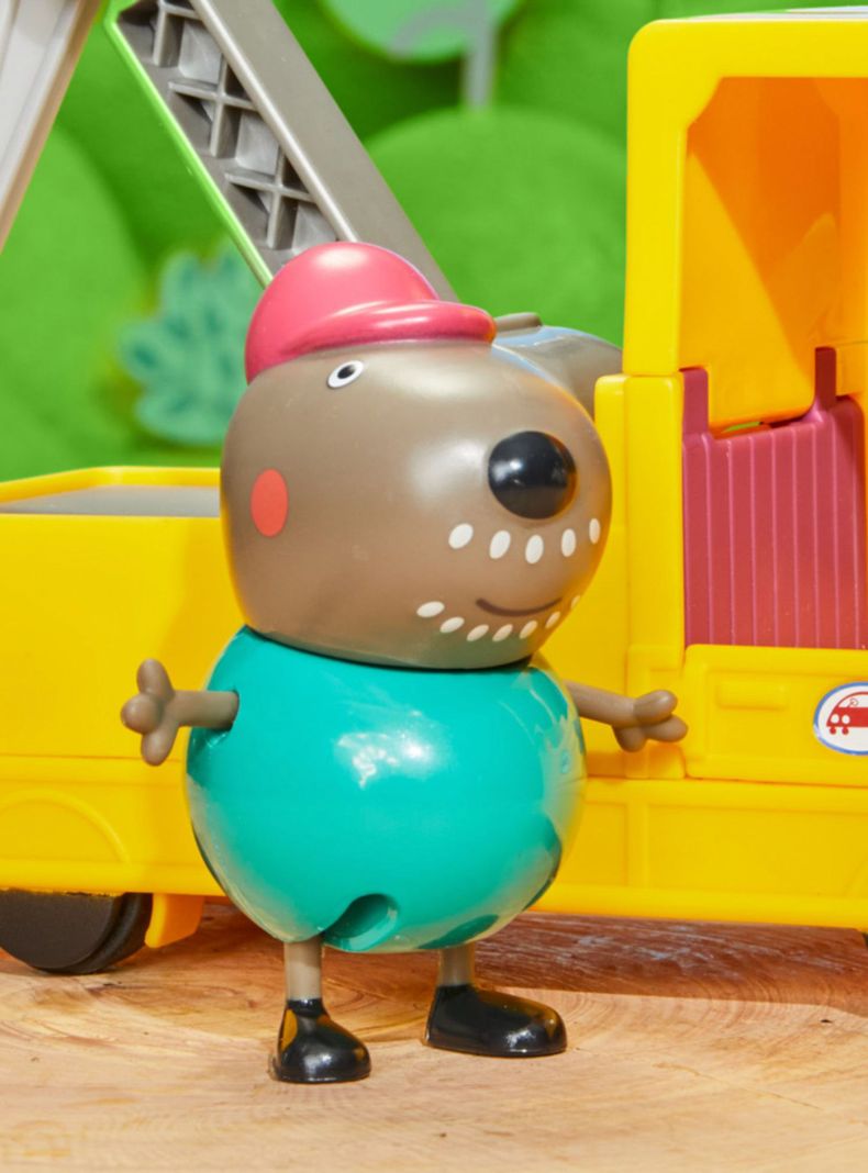 Muñeca Peppa Pig El Gran Remolque del Abuelo Perro-4