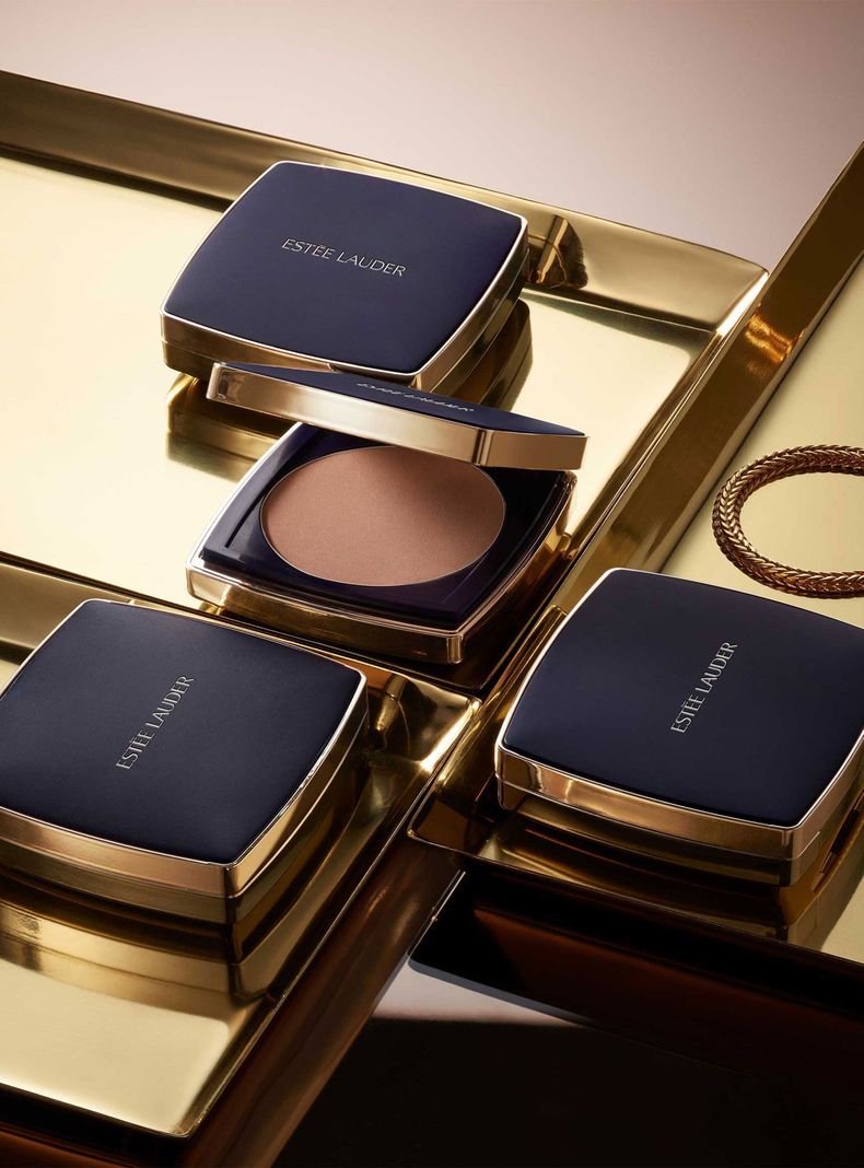 Base de Maquillaje Double Wear Stay-in-Place Matte Powder 2W1  Dawn-4