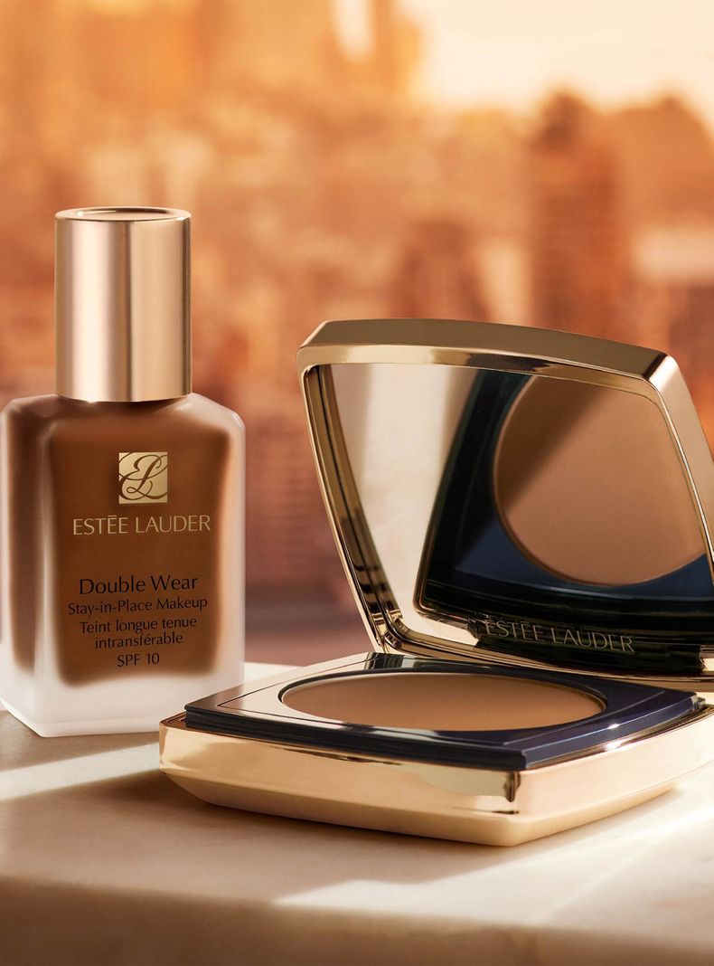 Base de Maquillaje Double Wear Stay-in-Place Matte Powder 2W1.5 Suede 12 g-3