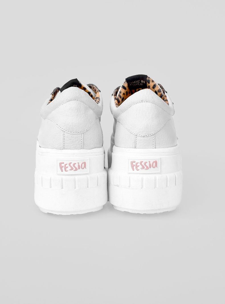 Zapatilla Urbana Funky White Hebilla Mujer