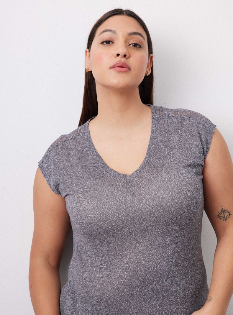 Polera Tejida con Hilo Metalizado y Detalle en Hombros-2