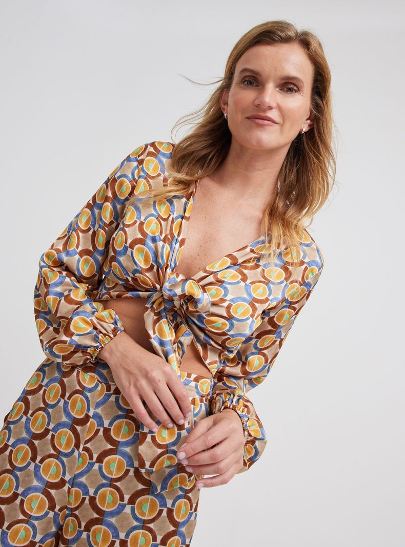 Blusa Crop Estampada Cierre Nudo Hecha en Italia-2