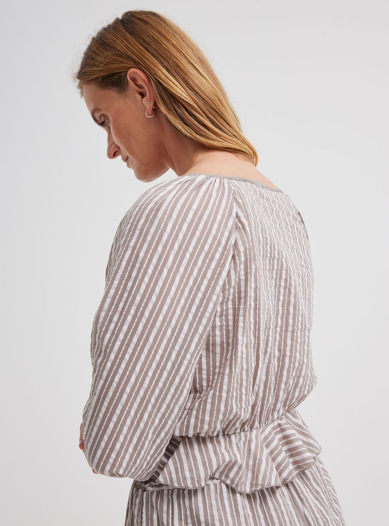 Blusa Crop Vuelos Rayada Hecho en Italia-3