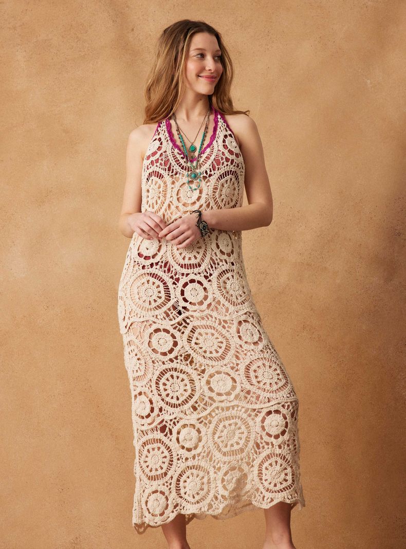 Vestido Crochet con Escote y Tirantes en Color