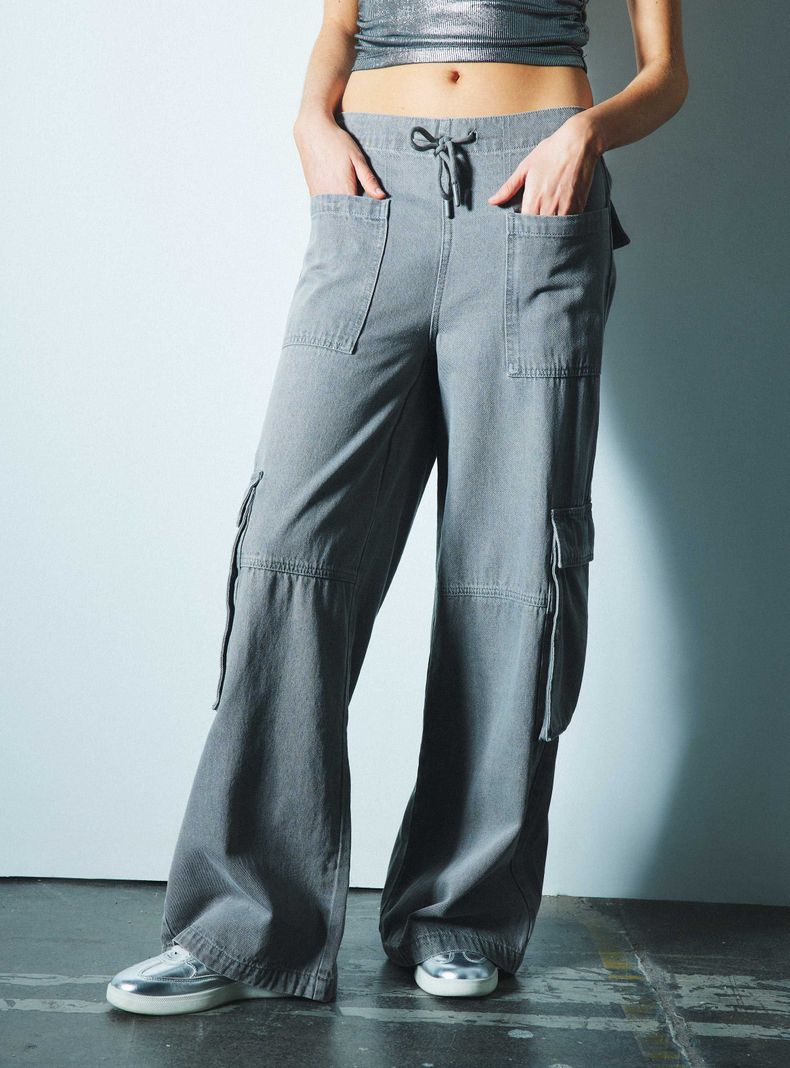 Jeans Bolsillos Costado Cargo