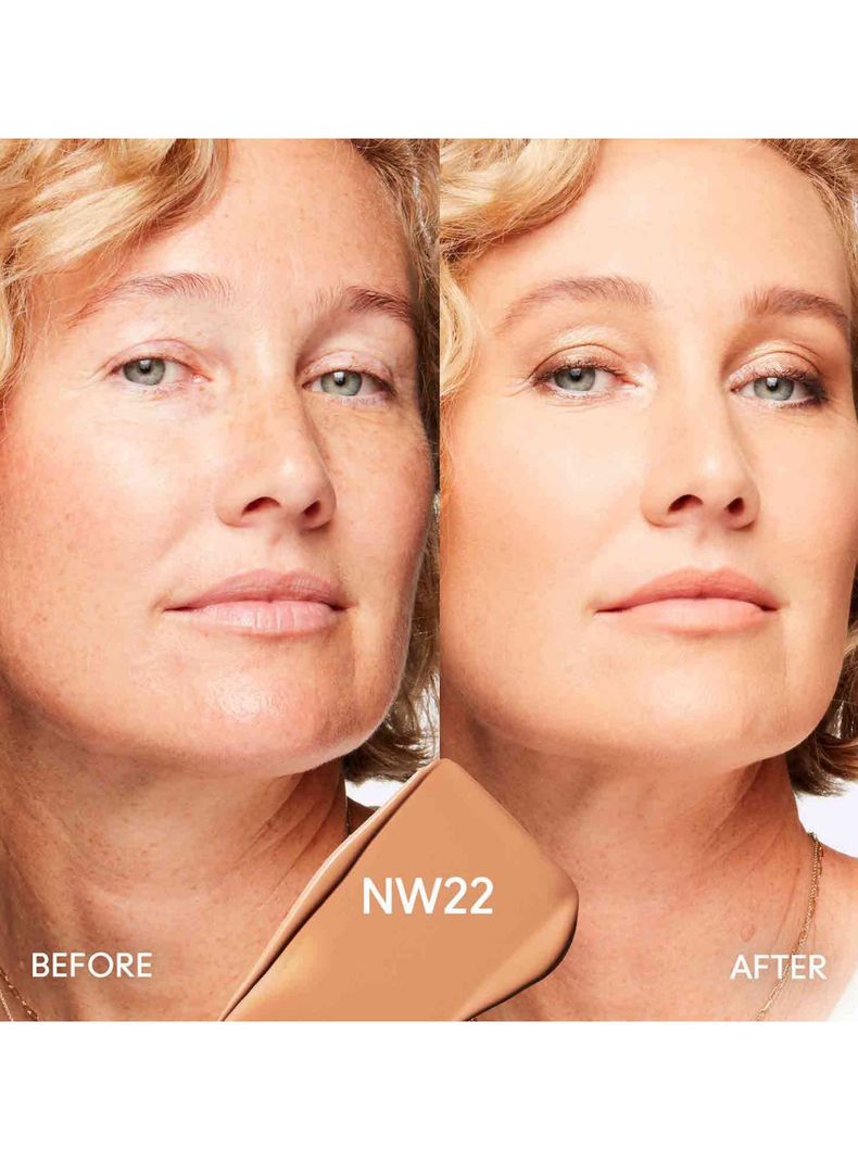 Base de Maquillaje M·A·C Studio Fix Fluid SPF 15 24HR Matte Foundation NW22-3