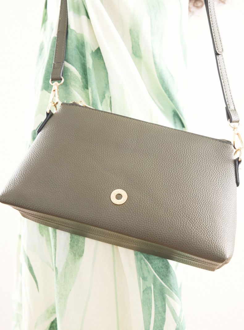 Cartera Crossbody con Argollas Metálicas-1