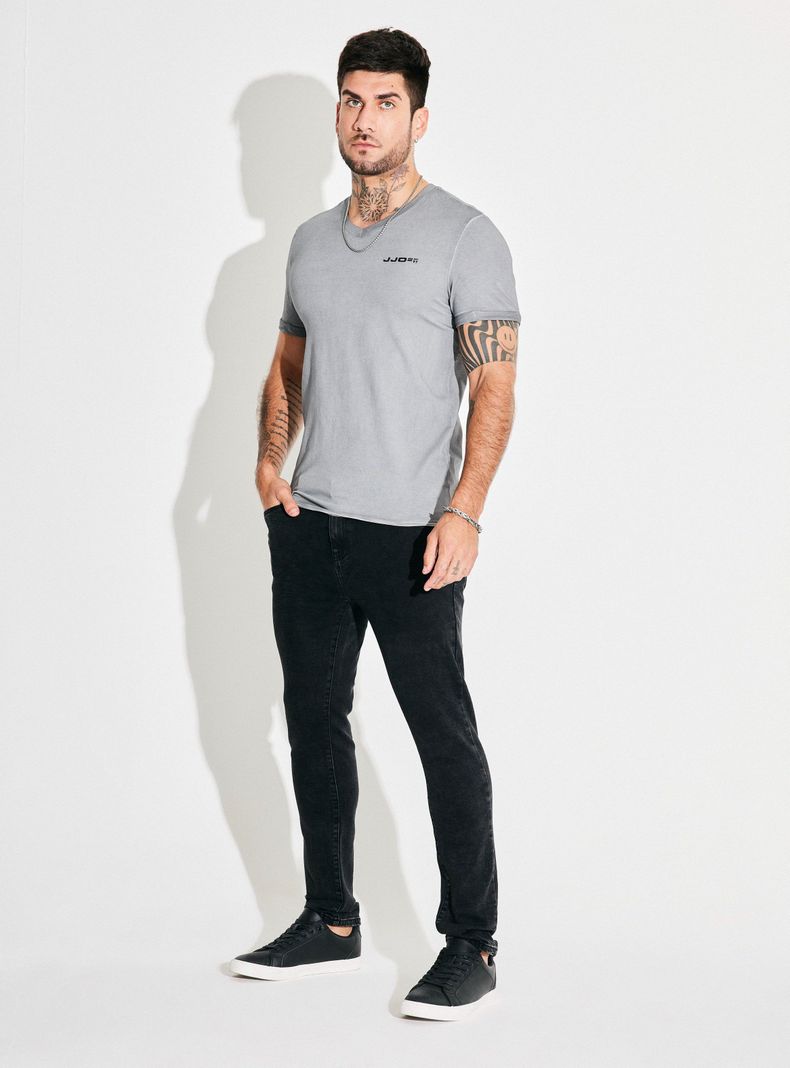 Polera Muscle Fit Dirty Wash Cuello V-4