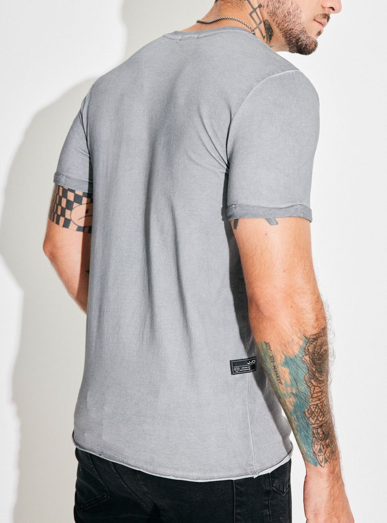 Polera Muscle Fit Dirty Wash Cuello V-3