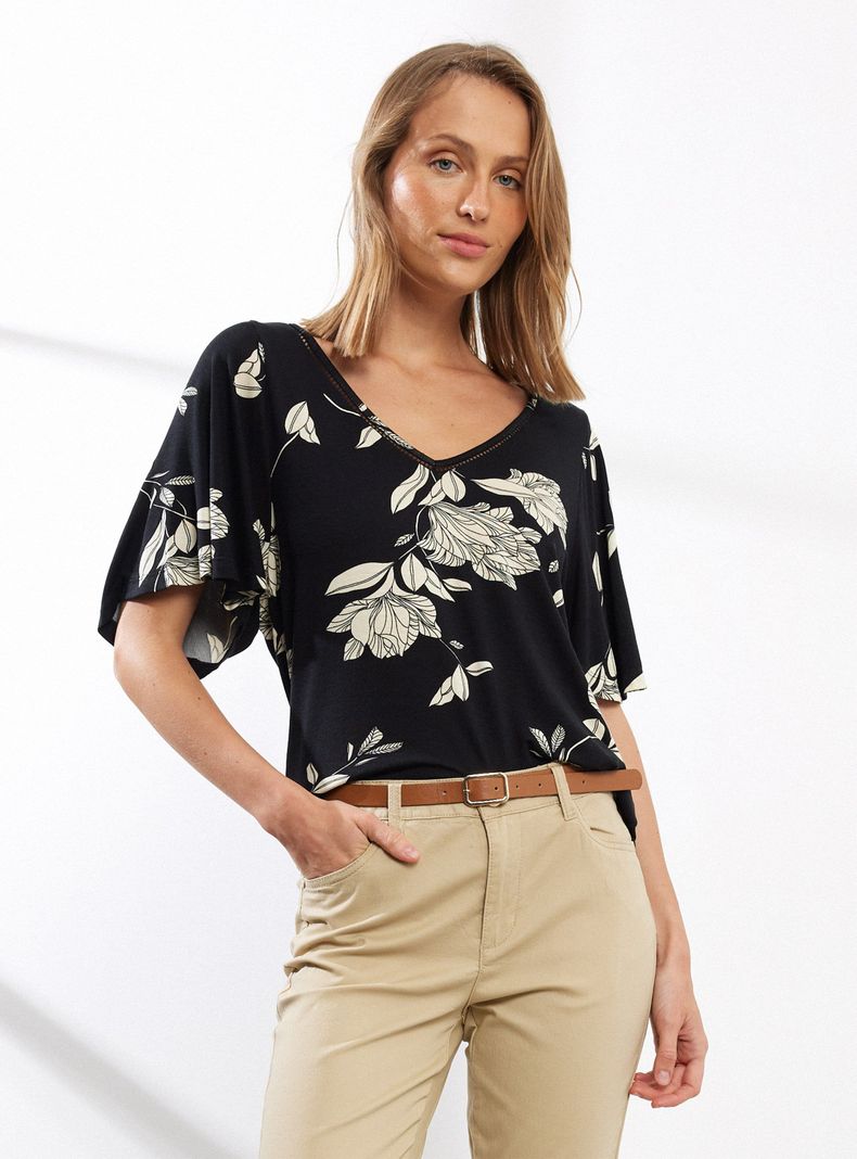 Polera Estampada y Aplicación de Broderie en Cuello-0