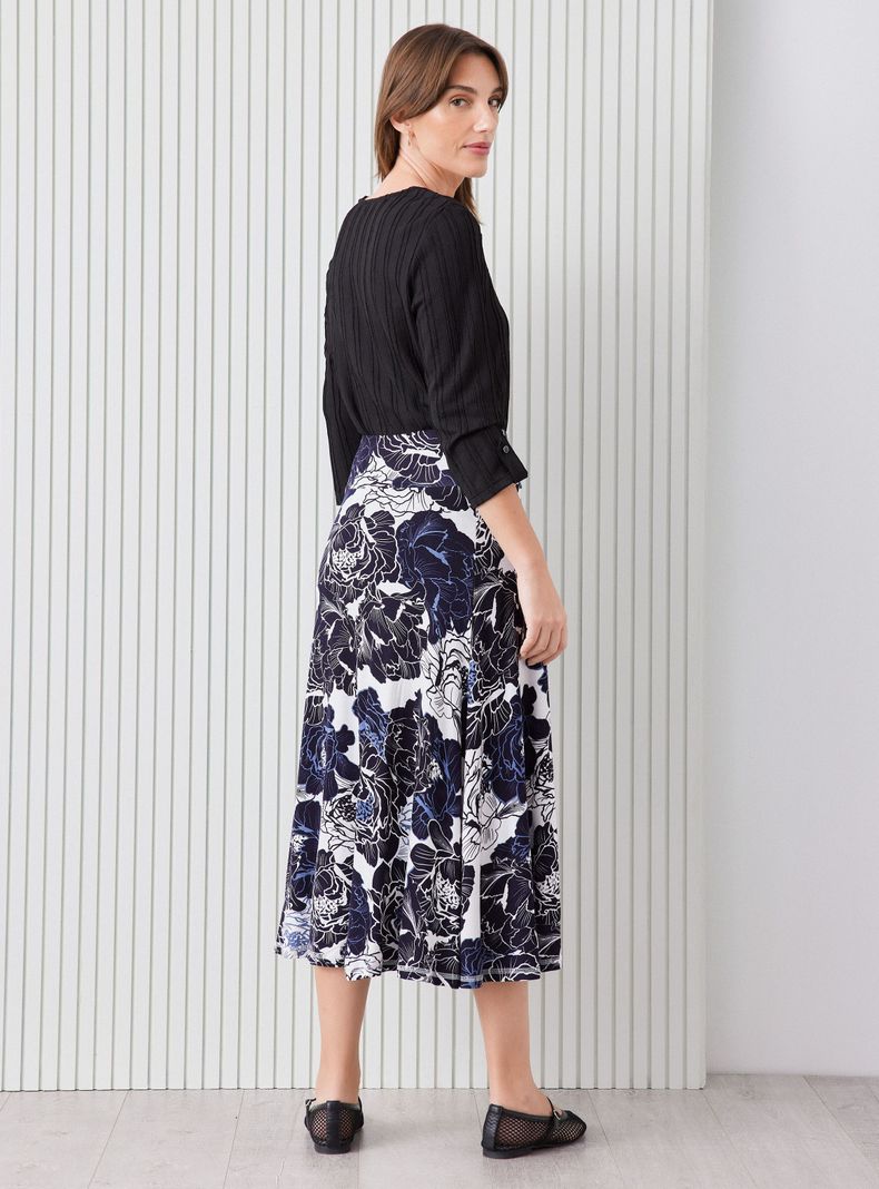Falda Evasé Estampada Pretina Ancha-5