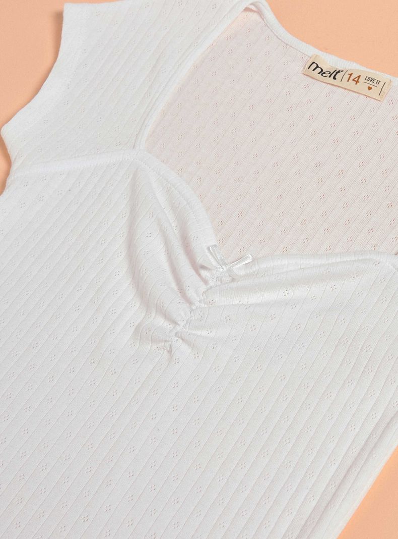Polera Escote Corazón, Tela con Detalles en el Tejido-4