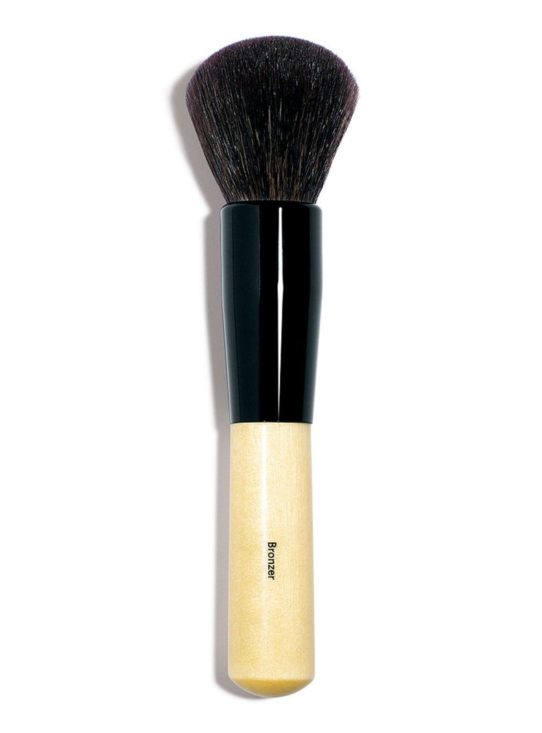 Brocha Bobbi Brown para Bronzer Brush-0