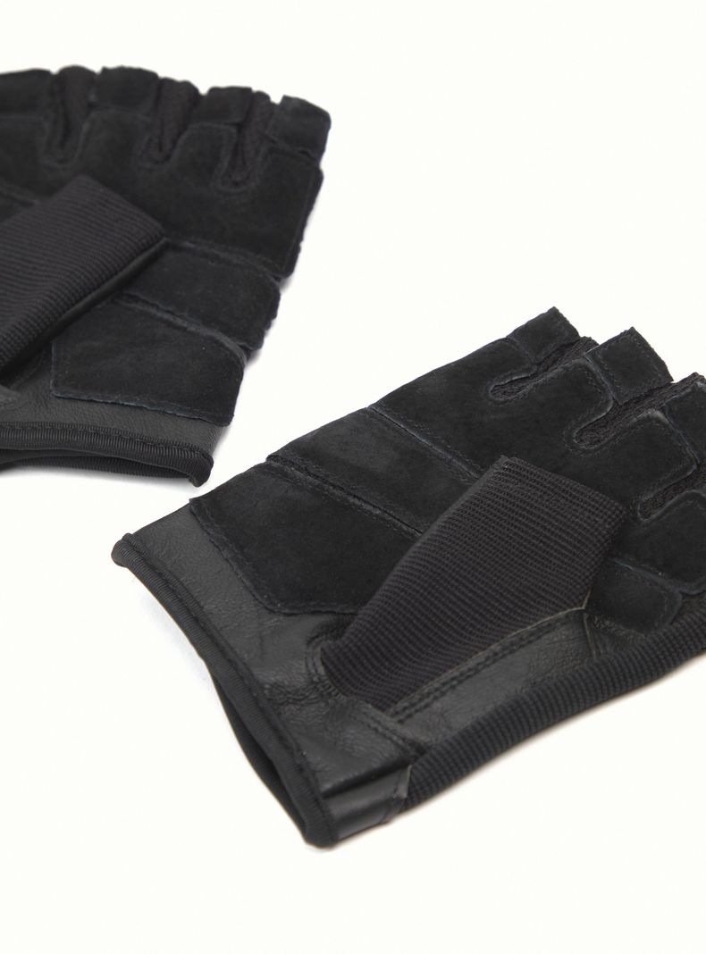 Guantes de Entrenamiento Color Negro-1