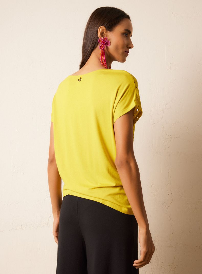 Blusa Plano Delantero Punto Espada y Nudo-1