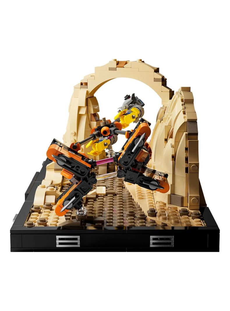 Lego Diorama Mos Espa Pod Race-3