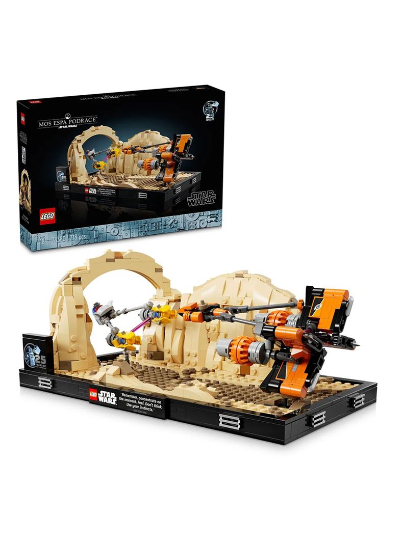 Lego Diorama Mos Espa Pod Race-2