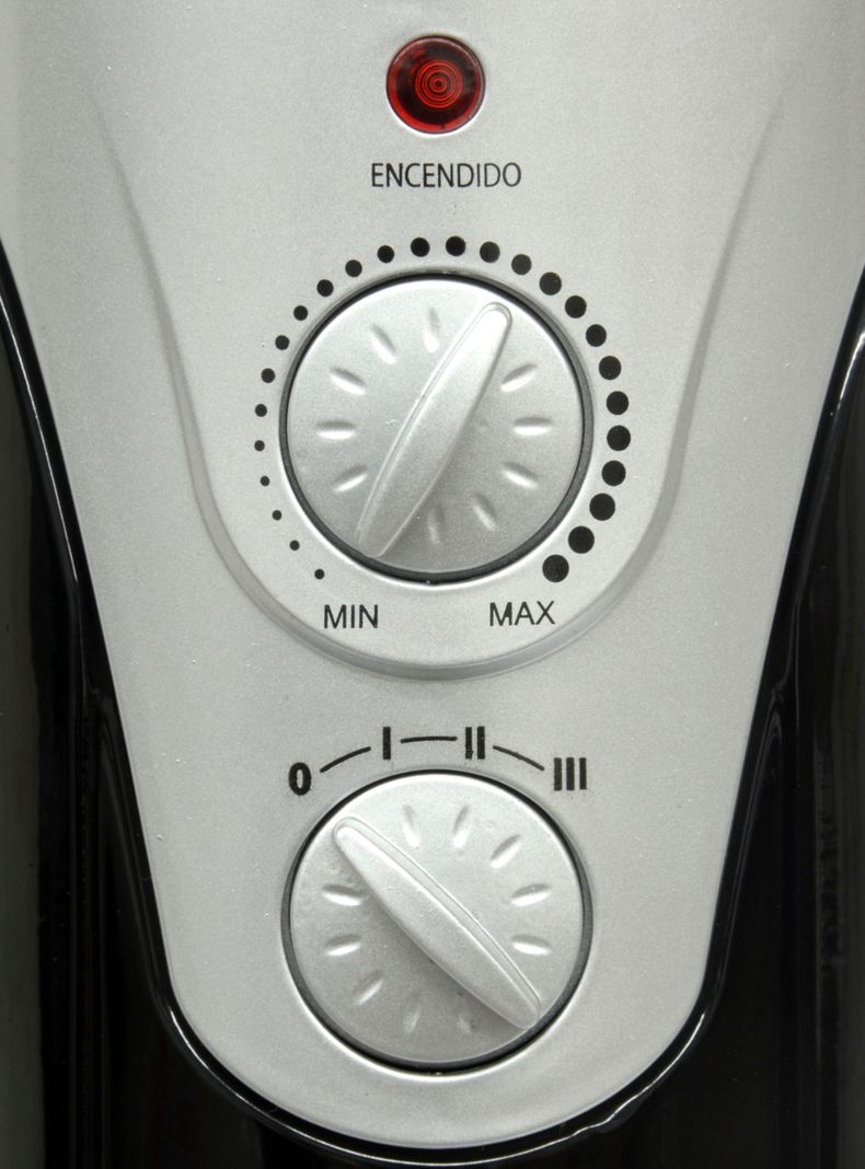 Estufa Oleoeléctrica Sindelen EEO-2100NG-2