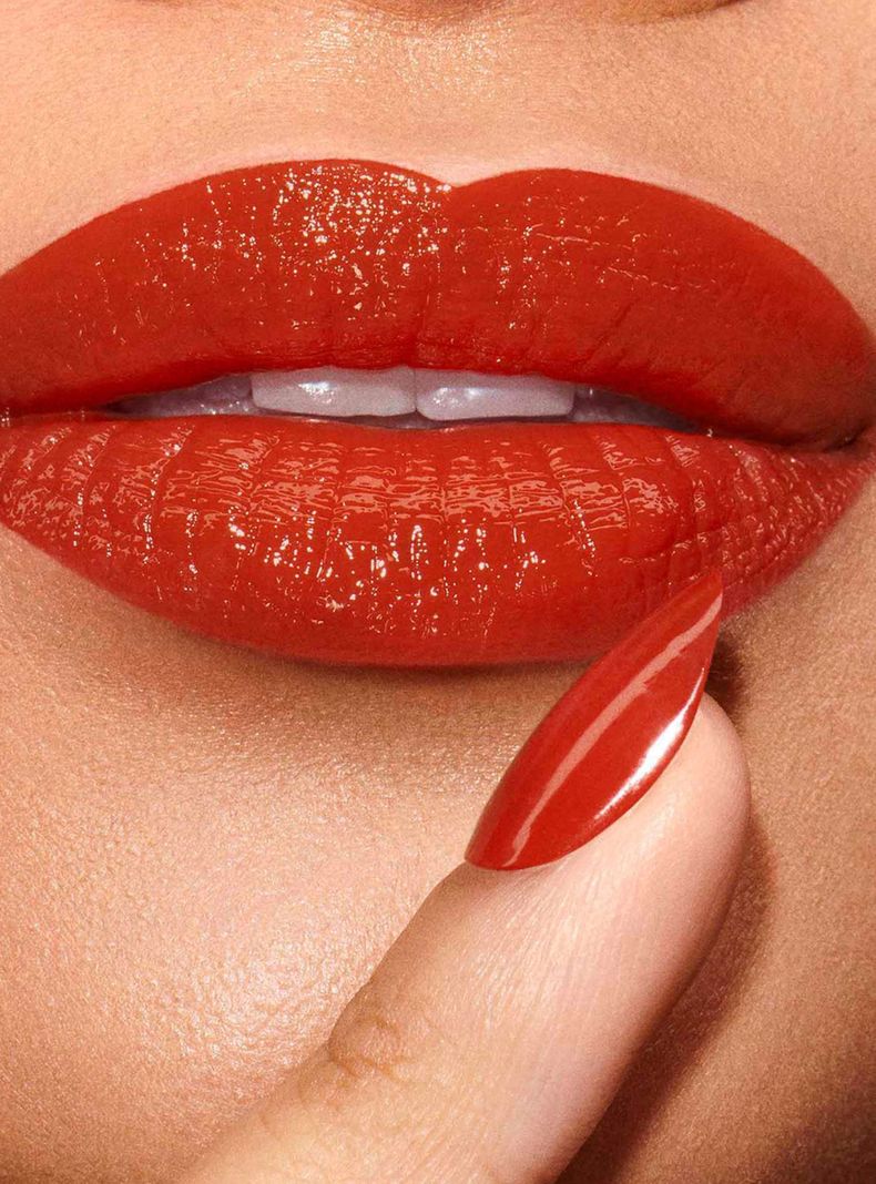 Labial Pure Color Explicit Slick Shine Lipstick Sabotage 0.7 g-1