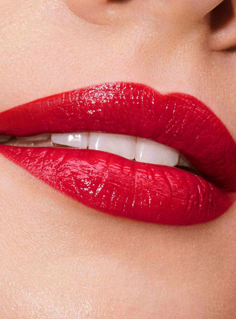 Labial Pure Color Explicit Slick Shine Lipstick Playtime 0.7 g-1